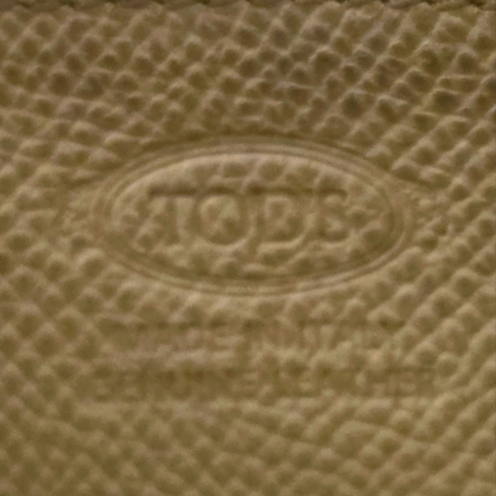 TODS Continental Flap Wallet. Pale Yellow Pebbled Leather Full Inclusion. EUC - Picture 13 of 16